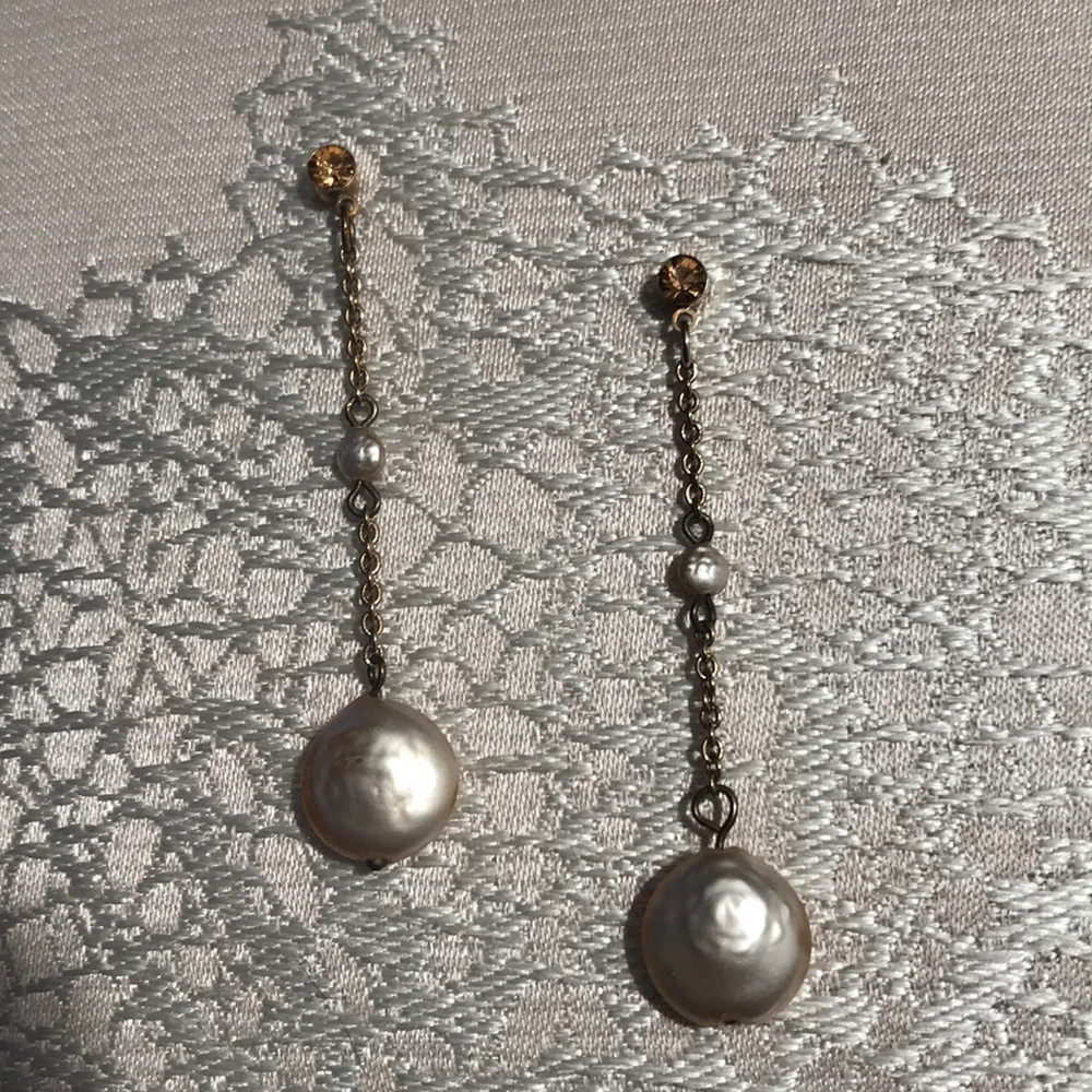 Rice Pearl Earrings.